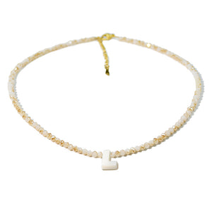 Mousserande initiala Choker Beads