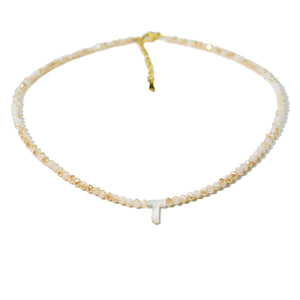 Mousserande initiala Choker Beads