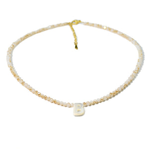 Mousserande initiala Choker Beads