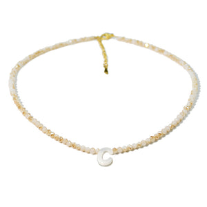 Mousserande initiala Choker Beads