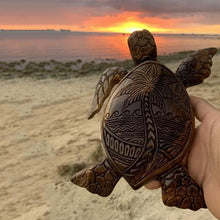 Ladda upp bild till gallerivisning, Träsnideri Hawaiisk sköldpadda
