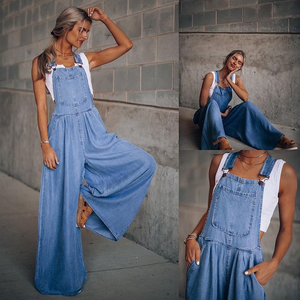 Casual denimficka jumpsuit med vida ben